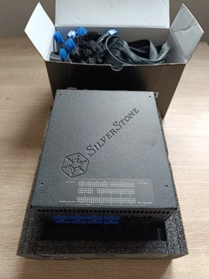 SilverStone SST-ST 1200- PT - PC-Netzteil - Schwarz - Bild 1 von 4