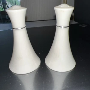 Vintage Lenox Special Salt and Pepper Shakers Set Ivory 3-1/2” - Picture 1 of 8