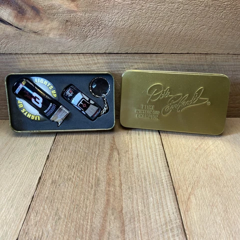 Dale Earnhardt Sr NASCAR Winners Circle Keychain & Lighter Collectors Tin *2002* Cover