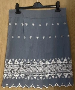 Ladies Per Una M&S Uk 14 Chambray Mix Floral & Geometric Embroidered Lined Skirt - Picture 1 of 12