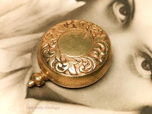 Small gold tone-4cm-vintage Sovereign/coin holder-Pill box -0o - Picture 1 of 5