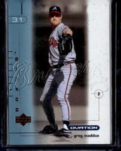 2002 Upper Deck Ovation #33 Greg Maddux - Picture 1 of 2