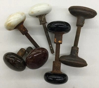 Perillas de puerta antiguas (mármolino ojo de tigre, porcelana negra, blanca, metal, años 1890 Foto 1 de 4