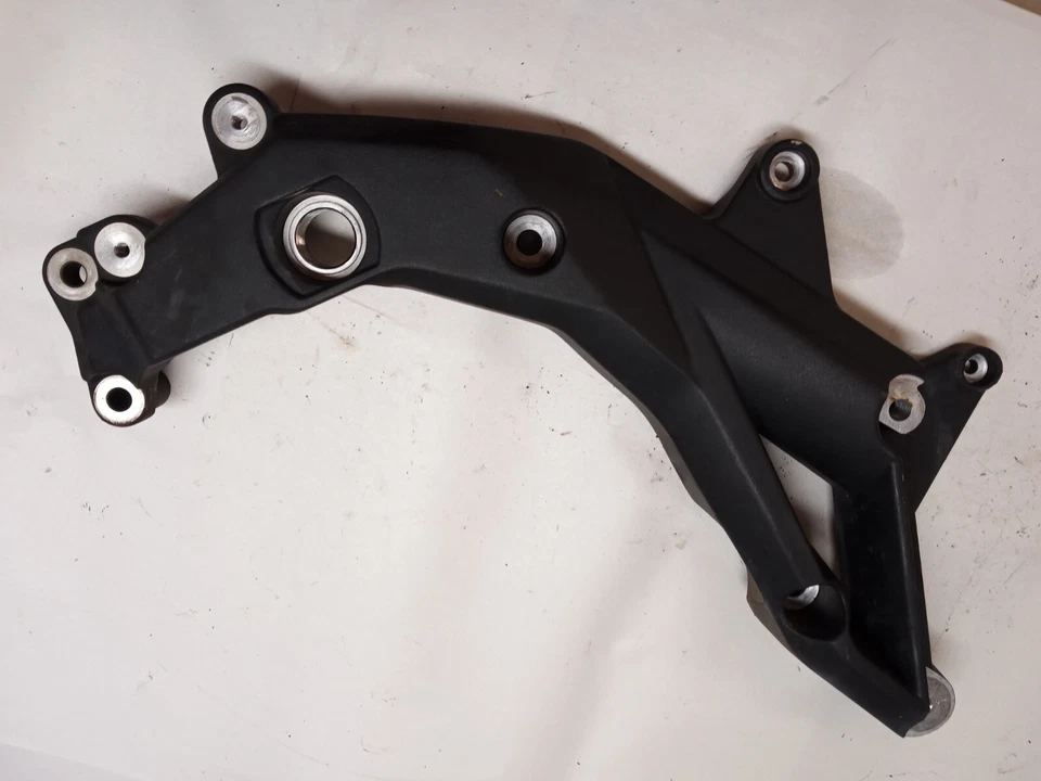 Soporte cuadro derecho Aprilia Dorsoduro 1200 750 se adapta a 2010-2016 Foto 1 de 1