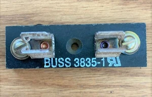 Eaton Bussman 3835-1 Single Pole Fuse Block, 30 Amp, 250V, AC/DC, Screw Mount - Picture 1 of 2
