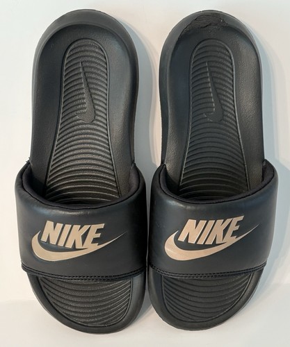 Slip On Nike taglia 5 nero adulto con logo oro *LEGGI