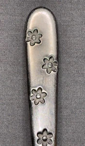Oneida Silver Daisy Frost Oval/Place Soup Spoon 7 3/8 Discontinued Indonesia - Picture 1 of 9