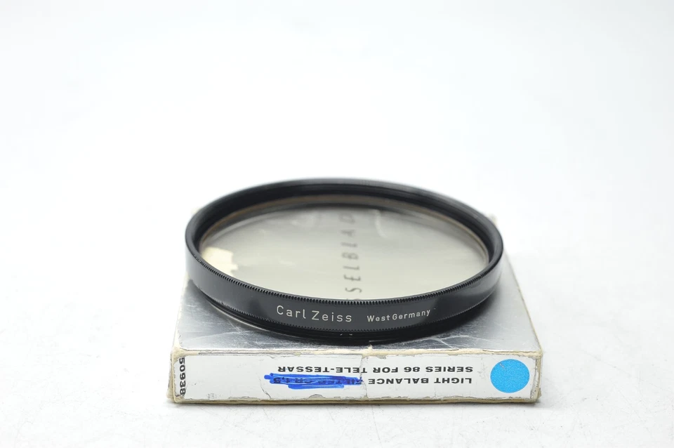 Hasselblad Series 86 CR 1.5 Filter 50938 For 350 & 500mm Tele-Tessar lenses - Image 1 of 4