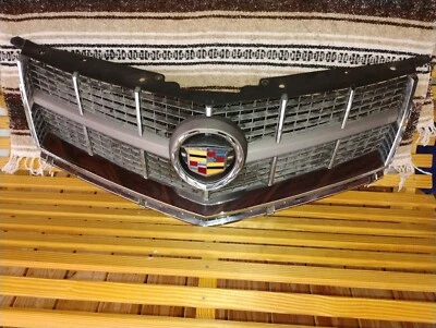 2010-2012 Cadillac SRX Front Upper Grill  Emblem Chrome 25778322 Original OEM - Image 1 of 4
