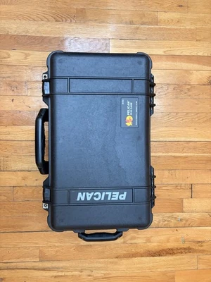 鹈鹕 1510 随身包带泡沫和分隔板 - 相机硬壳滚动 — 第 1/4 张图片