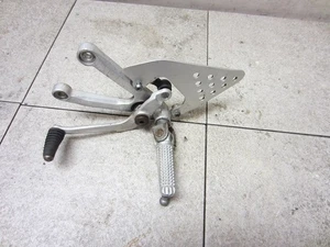 99-02 YAMAHA YZF R6 YZFR6 OEM JUEGO TRASERO IZQUIERDO ESTRIBA CON PALANCA DE CAMBIOS - Imagen 1 de 5