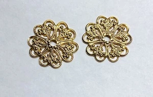 72 uds. Placa de oro estampado de filigrana floral - Hallazgos para hacer joyas vintage - Imagen 1 de 3