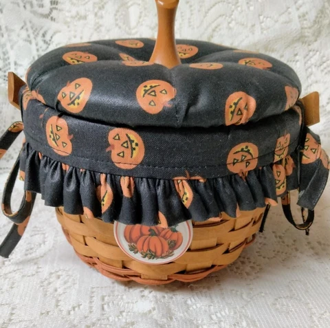 Longaberger Retired 1997 Small Halloween Pumpkin Basket Set- Pre-Owned Cover