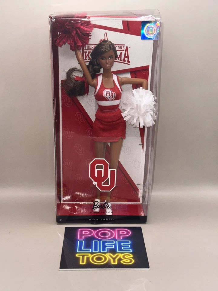 2012 Mattel розовый ярлык «Университет Оклахомы/OSU Барби AA» #X9206 *NRFB - Изображение 1 из 4