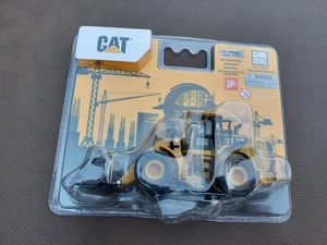 DM Diecast Masters CAT 950M front end loader 1:64 - Picture 1 of 4