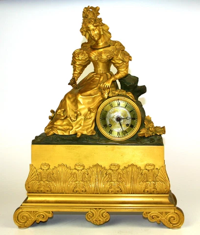 MANTELPIECE CLOCK. ORMOLU. WITH CHIMING. STYLE NAPOLEON III. FRANCIA.XIX Cover