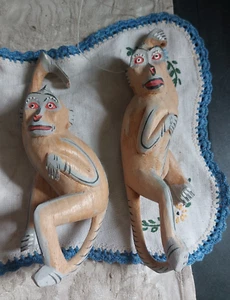 Vintage Carved Wood Hanging Monkeys Set of 2 primitive animals rustic - Picture 1 of 12