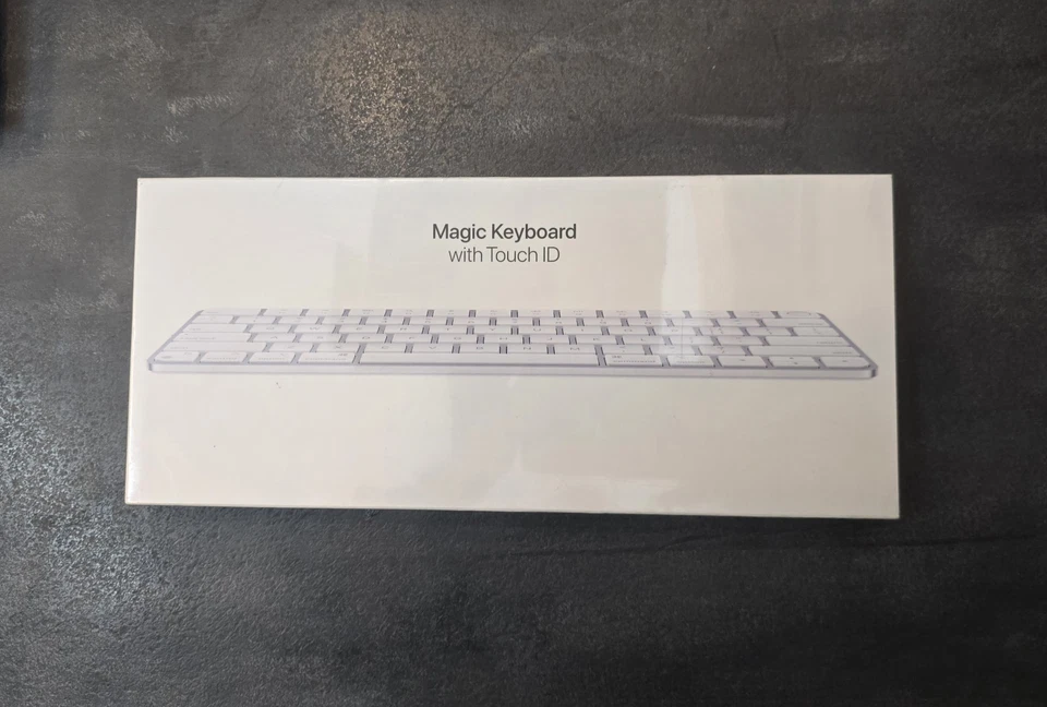 Apple Magic Keyboard mit Touch ID / Ukrainisch - Bild 1 von 1