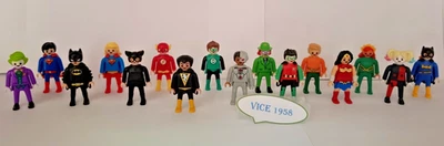 KINDER JOY -ITALIA -DC PLAYMOBIL- A  SCELTA - 2025/2026 - Image 1 of 3