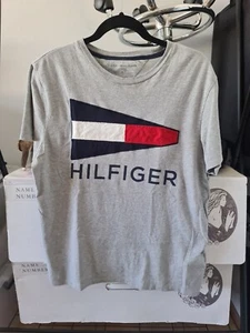 Mens Tommy Hilfiger Tshirt Size M - Picture 1 of 3