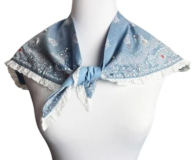 Cuello desmontable con cuentas azul cottagecore de colección años 80 hecho a mano Pradera Western Wear Foto 1 de 4