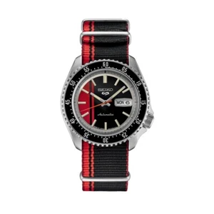 SEIKO MENS 5 SPORT SKX AUTOMATIC WATCH SRPK71 RED/BLACK -WARRANTY-RRP 349.00 - Picture 1 of 2