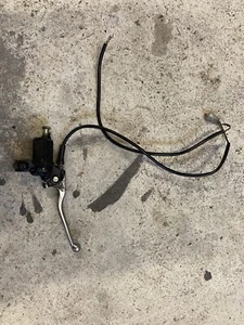 Peugeot Elyseo 125 Bremspumpe Bremszylinder Links vorne - Bild 1 von 3