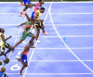 OLYMPICS 2024 Photo 8.5x11 Noah Lyles 100m Men's Race Track Field Summer Paris - Picture 1 of 1