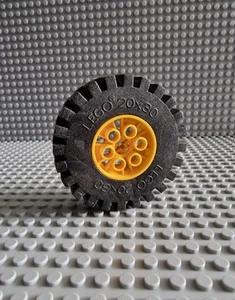 LEGO Technic Tecnologia Ruota Pneumatico 20x30 Cerchi Giallo 4266 4266c02 3739 A180 - Foto 1 di 1