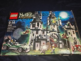 LEGO 9468 Monster Fighters Vampyre Castle Retired Set Very damaged box 