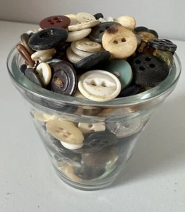 Vintage Buttons Metal Celluloid Bakelite   Star Shapes Mixed Lot Needs Cleaning - Picture 1 of 12