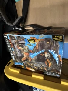 Monsterverse City Battle Godzilla vs Kong 6” Figures & Diorama Set Playmates New - Picture 1 of 1