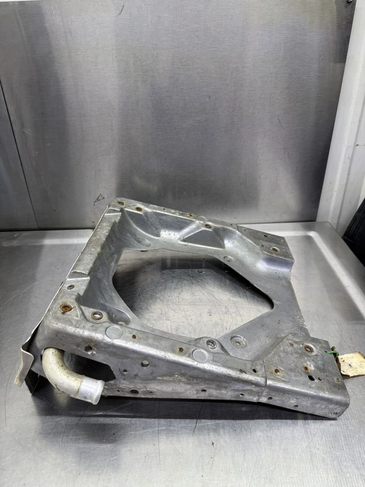 06 07 08 Yamaha Apex GT OEM Túnel Marco Trasero Refuerzo Soporte Tubo Refrigerante Foto 1 de 4