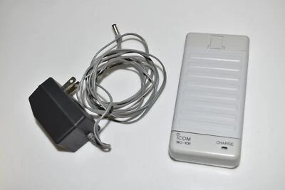 ^^ Icom Caricabatterie BC-101 W/BP-154 Hydride & Adattatore (TOL51) - Immagine 1 di 2