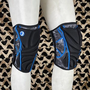 NUEVAS Rodilleras Dye Performance - Cian DyeCam - Grandes - Imagen 1 de 5