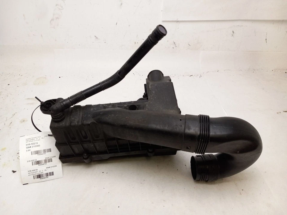 AIR INTAKE CLEANER fits VOLKSWAGEN CC 2009 - 2018 OEM - Image 1 of 4