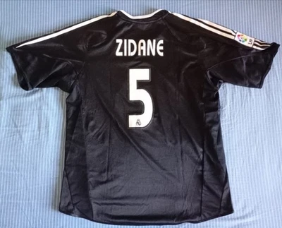Maglia Zidane Real Madrid nera n°5 taglia L + pantaloncini omaggio - Immagine 1 di 4