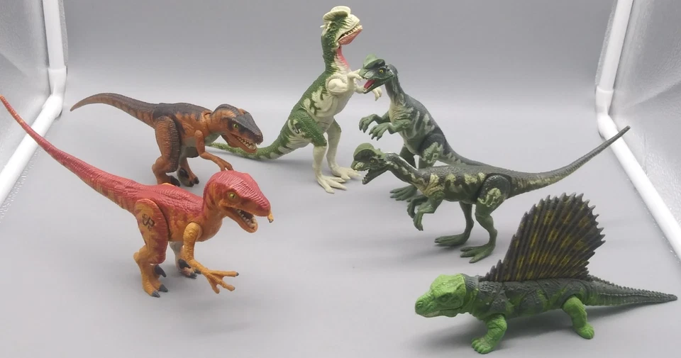 FIGURAS DE ACCIÓN DE DINOSAURIO DILOPHOSAURUS DIMETROPTOR VELOCIRAPTOR PARQUE JURÁSICO DE COLECCIÓN Foto 1 de 4