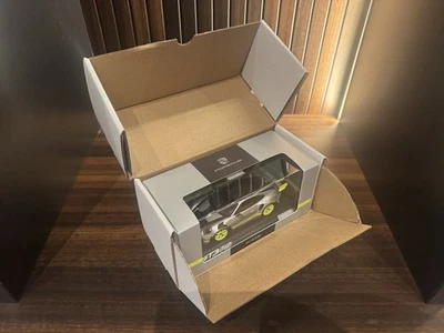 Porsche 911 992 GT3 RS silber acidgreen Hockenheim Spark Modell 1:43 OVP - Immagine 1 di 2