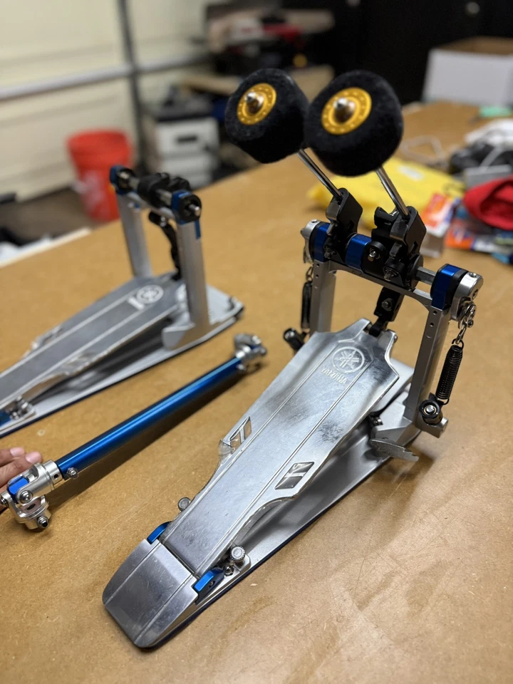 YAMAHA DFP9D DIRECT DRIVE DOUBLE BASS DRUM PEDAL/ CASE  -   - Image 1 of 4