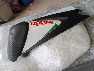 Cubierta de capó de asiento trasero Aprilia RSV4 2008-2013 pieza OEM 858837 #WG36 Foto 1 de 4