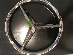 Emblemas de estrella delantera Mercedes Sprinter emblemas de rejilla cromados para camioneta FABRICANTE DE EQUIPOS ORIGINALES nuevos - Imagen 1 de 5
