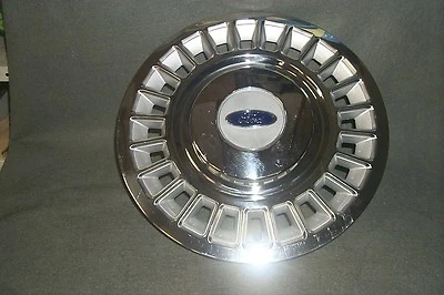 Tapacubos/cubos 16" 1998 1999 2000 2001 2002 Ford Crown Victoria P71 Police Foto 1 de 4