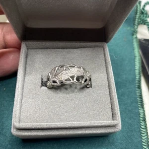 Avon Sterling Silver Diamond Accent Ring Size 8 Original Box VINTAGE - Picture 1 of 8