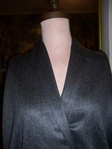 5yds 100% CASHMERE DESIGNER FABRIC LUSTROUS SMOOTH GREY SUBTLE HERRINGBONE - Picture 1 of 9