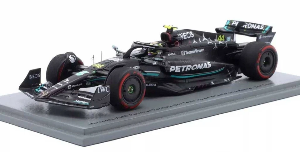 Mercedes AMG F1 Льюис Хэмилтон 1:43 2-е место Гран-при Испании 2023 - Изображение 1 из 1