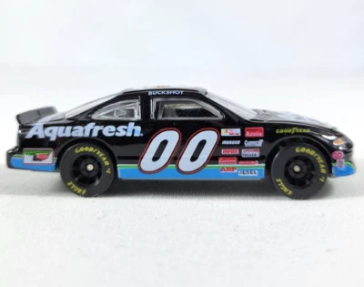 1996 Racing Champions Nascar #00 Buckshot Jones Aquafresh Tagamet Keebler 1:64 - Image 1 of 4