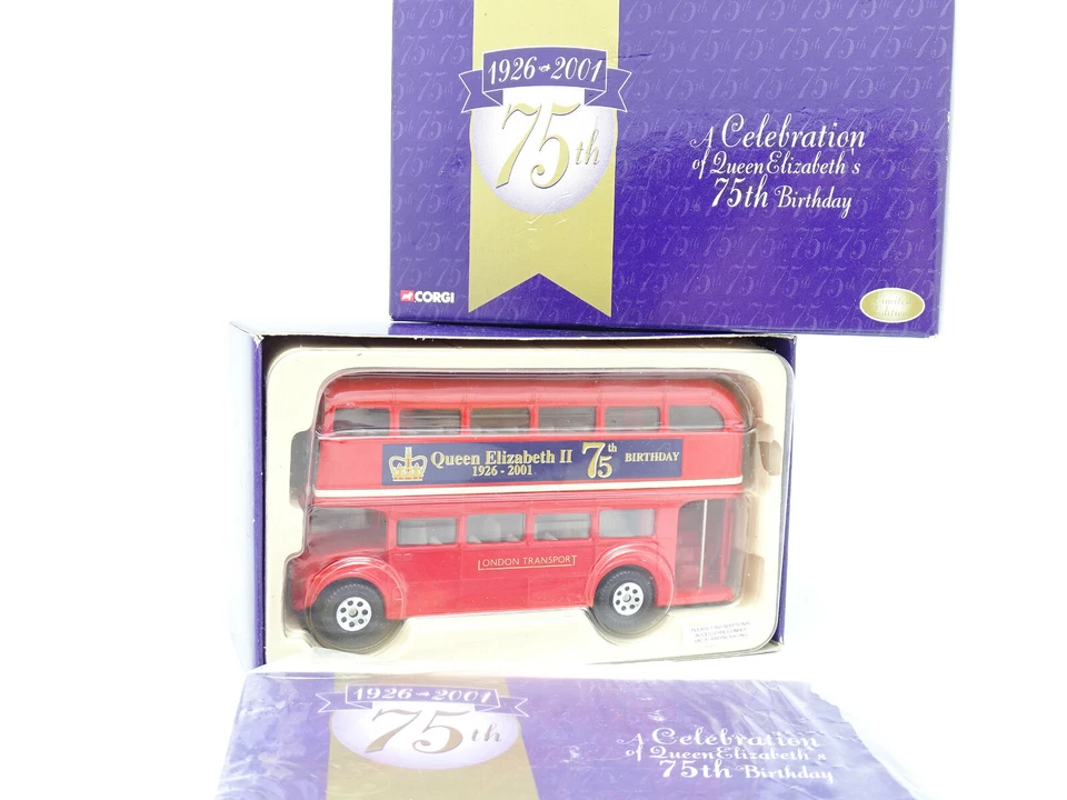 Corgi 1/64 - London Autobus Routemaster Celebration 75th Compl. Elizabeth II - Immagine 1 di 1