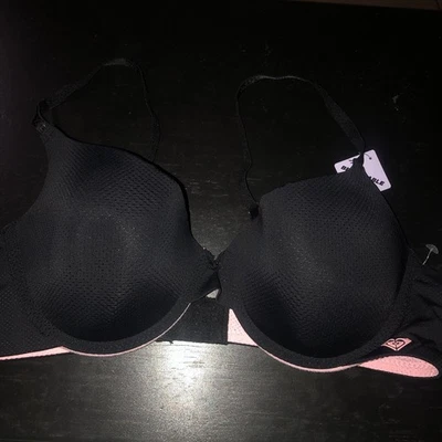 Nuevo con etiquetas Sujetador Camiseta Roxy Talla 36C Negro Ligeramente Acolchado Con Aros Precio de venta sugerido por el fabricante $48 Foto 1 de 3