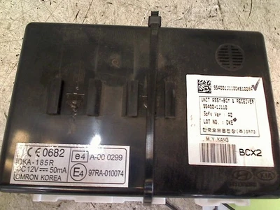 CENTRALINA PORTA FUSIBILI Hyundai i20 Hatchback 1.4i 16V (G4FA) 2009 954001J110 - Immagine 1 di 3